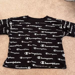 Black cropped champion top